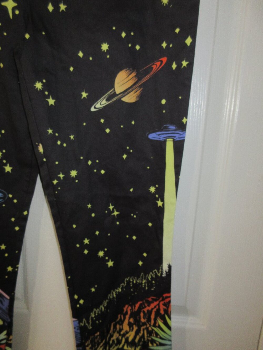 Current Mood Alien Print woven pants Size M jrs - Picture 5 of 16